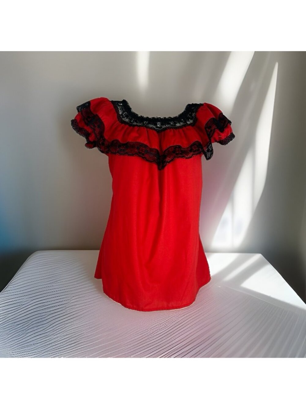 Lace Layered Peasant Shirt Red With Black Ruffle Short Sleeve womens Size Medium